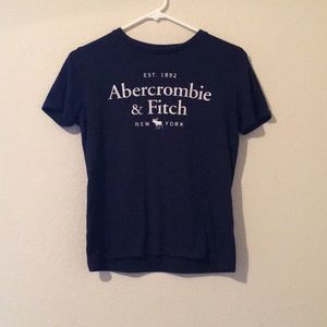 A&F dark blue/black tee
